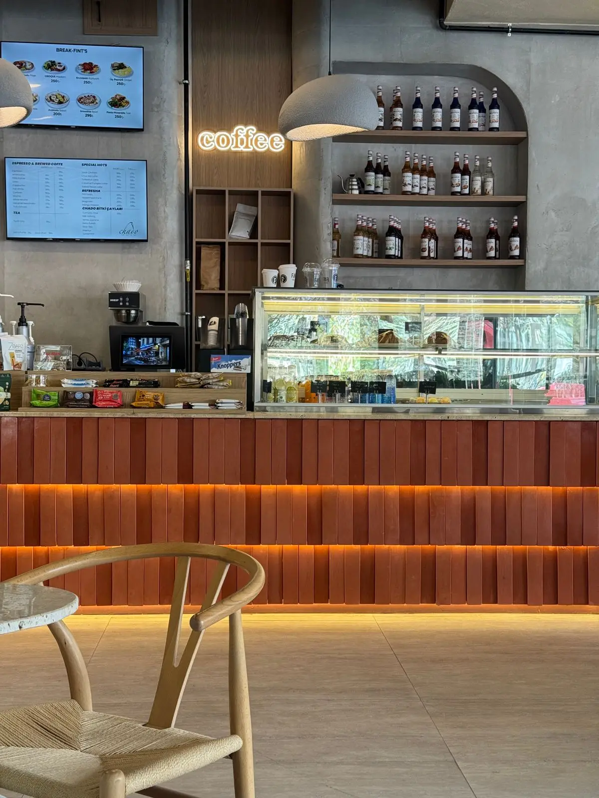 Cafés & delis