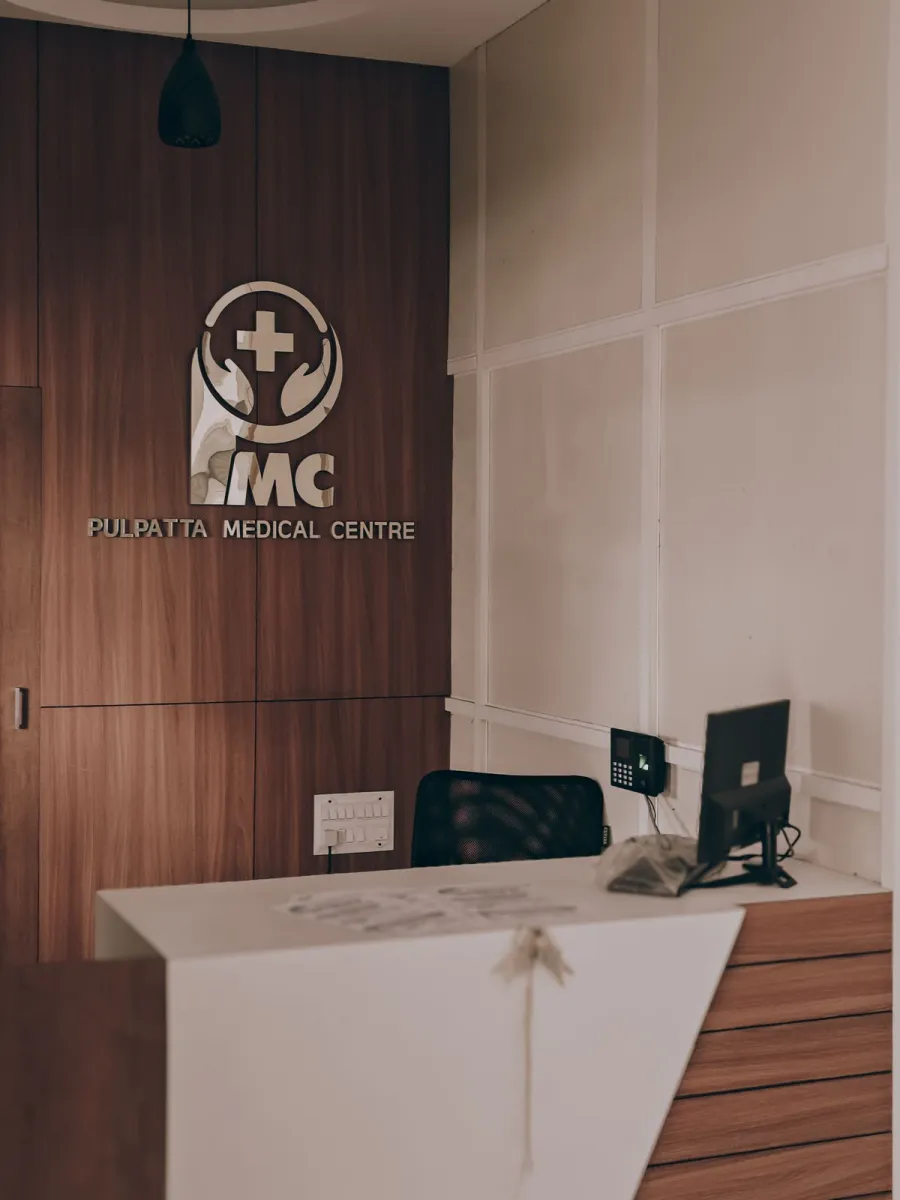 Clinics & pharmacies